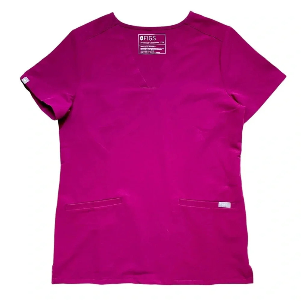 FIGS Casma Three Pocket V-Neck Scrub Top